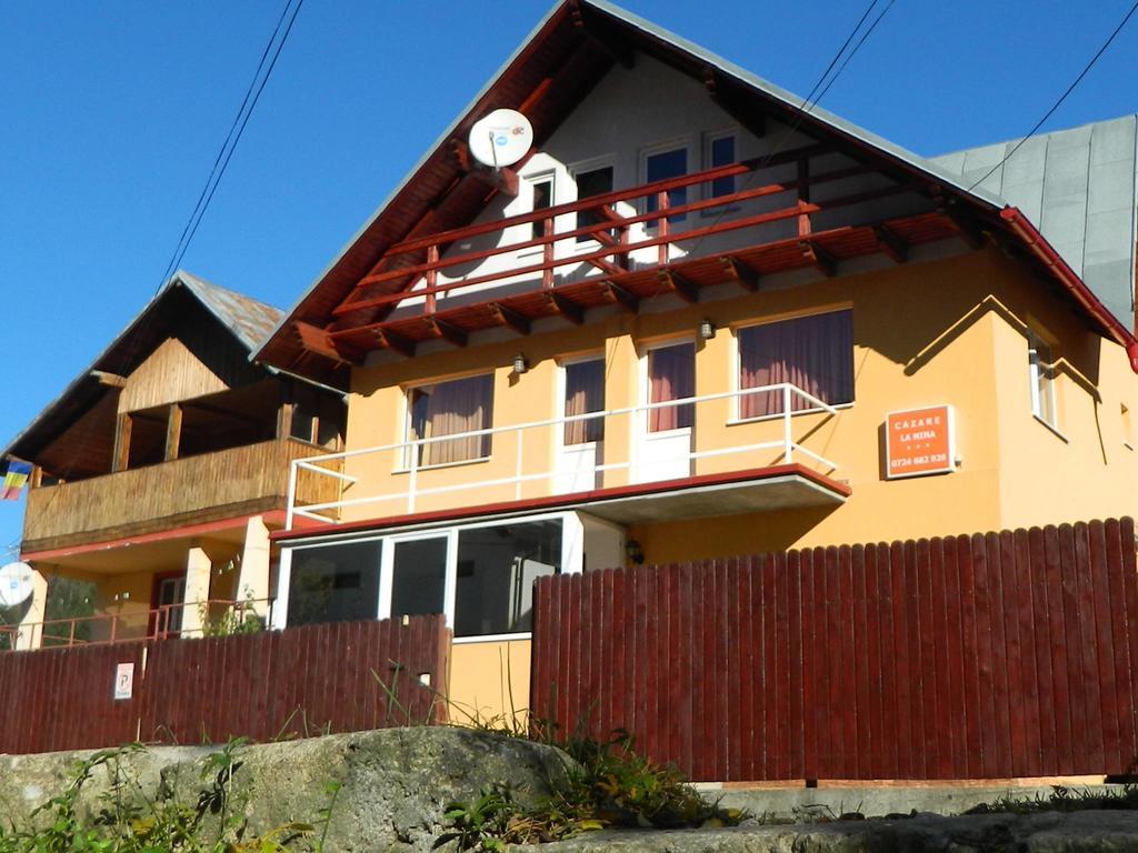 Vila Nina Hotel Azuga Kültér fotó