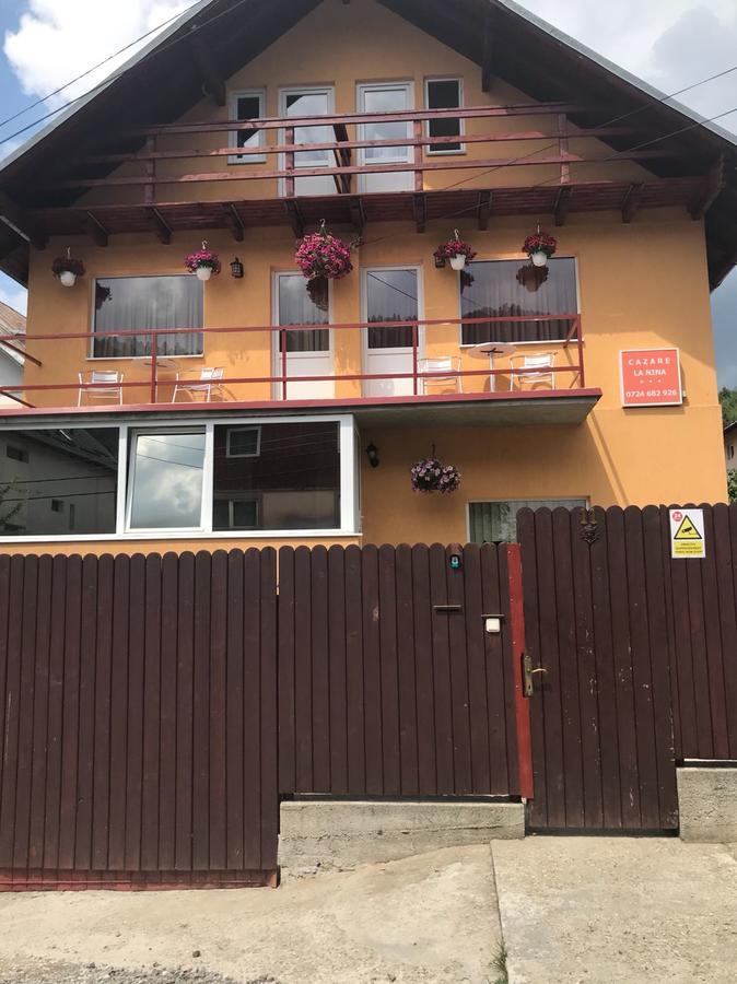 Vila Nina Hotel Azuga Kültér fotó
